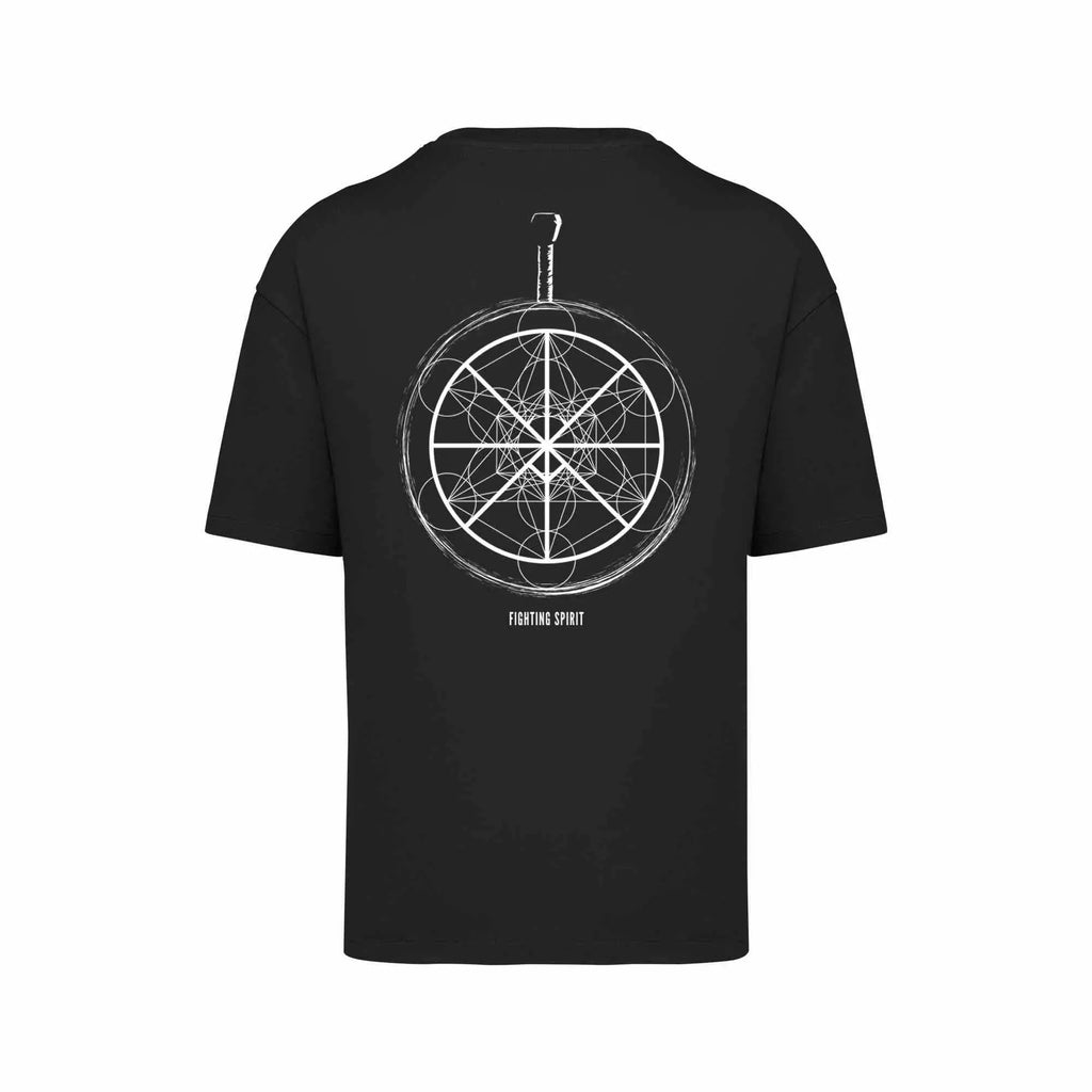 T-shirt oversize noir TOSHI “Black Warrior” pour homme, inspiré de l’univers de Berserk, style manga japonais et streetwear sportif.