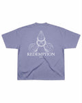 T-shirt oversize de couleur violette présenté à plat de dos avec un visuel inspiré de l’anime demon slayer, représentant les mains du pilier Gyomei.